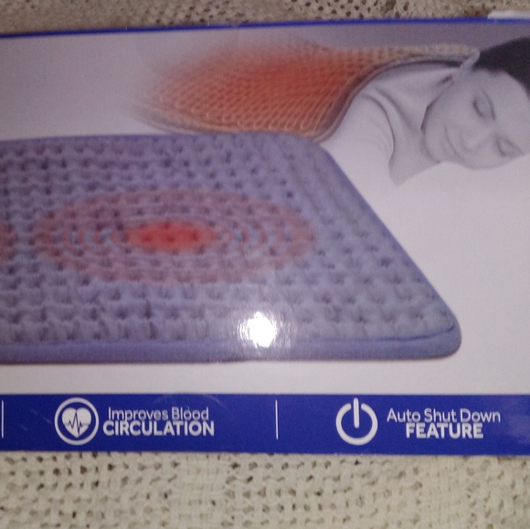 💥EXTRA LARGE MICROPLUSH HEATING PAD ELECTRONIC HEAT THERAPY BRAND NEW IN BOX - Picture 3 of 10